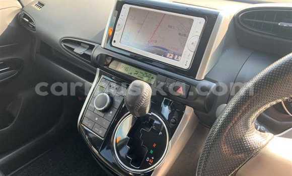 Buy Used Toyota Wish Black Car in Beitbridge in Matabeleland South Buy Used Toyota Wish Black Car in Beitbridge in Matabeleland South