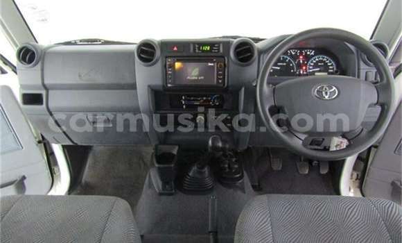 Acheter Occasion Voiture Toyota Land Cruiser Blanc à Bulawayo, Bulawayo Acheter Occasion Voiture Toyota Land Cruiser Blanc à Bulawayo, Bulawayo