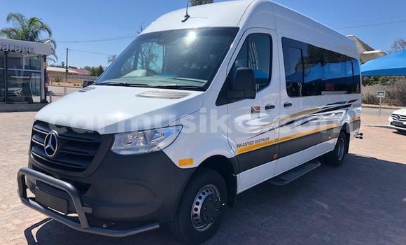 Acheter Occasion Voiture Mercedes‒Benz C–Class Blanc à Beitbridge, Matabeleland South Acheter Occasion Voiture Mercedes‒Benz C–Class Blanc à Beitbridge, Matabeleland South