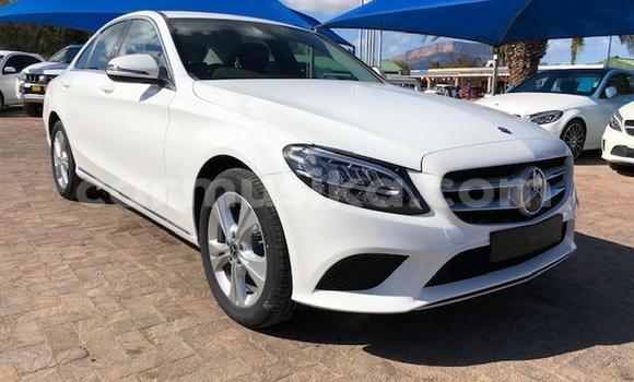Acheter Occasion Voiture Mercedes‒Benz C–Class Blanc à Beitbridge, Matabeleland South Acheter Occasion Voiture Mercedes‒Benz C–Class Blanc à Beitbridge, Matabeleland South