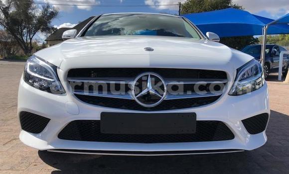 Acheter Occasion Voiture Mercedes‒Benz C–Class Blanc à Beitbridge, Matabeleland South Acheter Occasion Voiture Mercedes‒Benz C–Class Blanc à Beitbridge, Matabeleland South
