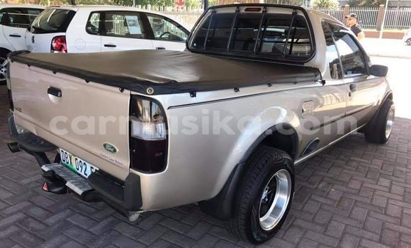 Acheter Occasion Voiture Ford B-MAX Autre à Beitbridge, Matabeleland South Acheter Occasion Voiture Ford B-MAX Autre à Beitbridge, Matabeleland South