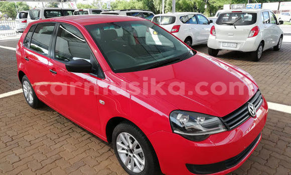 Acheter Occasion Voiture Volkswagen Polo Rouge à Beitbridge, Matabeleland South Acheter Occasion Voiture Volkswagen Polo Rouge à Beitbridge, Matabeleland South