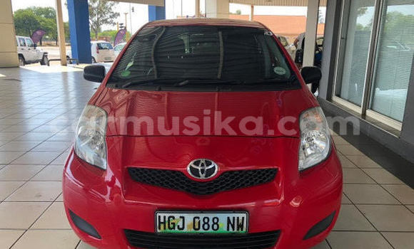 Acheter Occasion Voiture Toyota Yaris Rouge à Beitbridge, Matabeleland South Acheter Occasion Voiture Toyota Yaris Rouge à Beitbridge, Matabeleland South