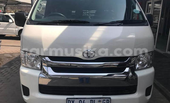 Acheter Occasion Voiture Toyota Hiace Blanc à Beitbridge, Matabeleland South Acheter Occasion Voiture Toyota Hiace Blanc à Beitbridge, Matabeleland South