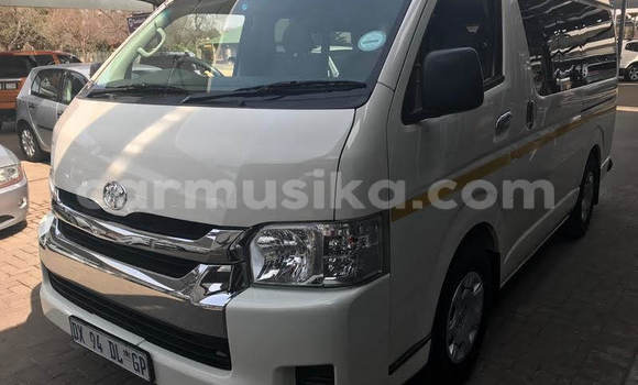 Acheter Occasion Voiture Toyota Hiace Blanc à Beitbridge, Matabeleland South Acheter Occasion Voiture Toyota Hiace Blanc à Beitbridge, Matabeleland South