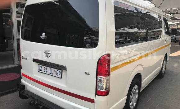 Acheter Occasion Voiture Toyota Hiace Blanc à Beitbridge, Matabeleland South Acheter Occasion Voiture Toyota Hiace Blanc à Beitbridge, Matabeleland South