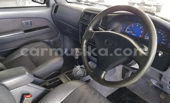 Tenga Tsaru Toyota Hilux Tsvuku Mota in Beitbridge in Matabeleland South Tenga Tsaru Toyota Hilux Tsvuku Mota in Beitbridge in Matabeleland South