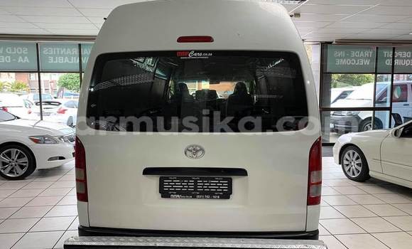 Acheter Occasion Voiture Toyota Hiace Blanc à Beitbridge, Matabeleland South Acheter Occasion Voiture Toyota Hiace Blanc à Beitbridge, Matabeleland South