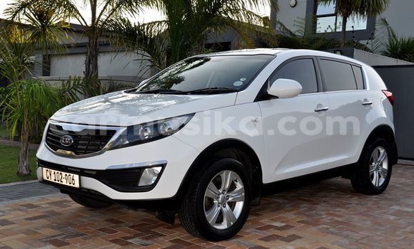 Acheter Occasion Voiture Kia Sportage Blanc à Beitbridge, Matabeleland South Acheter Occasion Voiture Kia Sportage Blanc à Beitbridge, Matabeleland South