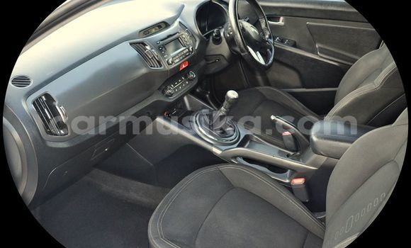 Acheter Occasion Voiture Kia Sportage Blanc à Beitbridge, Matabeleland South Acheter Occasion Voiture Kia Sportage Blanc à Beitbridge, Matabeleland South