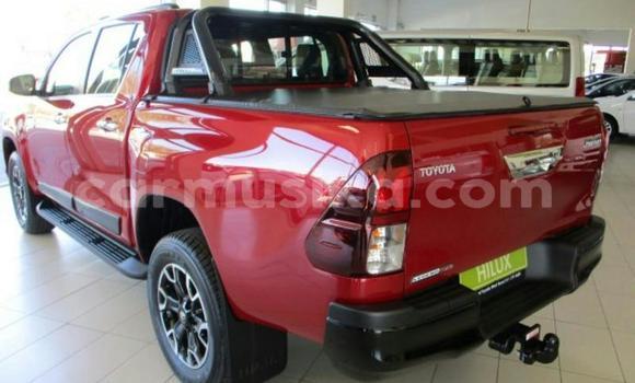 Tenga Tsaru Toyota Hilux Tsvuku Mota in Beitbridge in Matabeleland South Tenga Tsaru Toyota Hilux Tsvuku Mota in Beitbridge in Matabeleland South