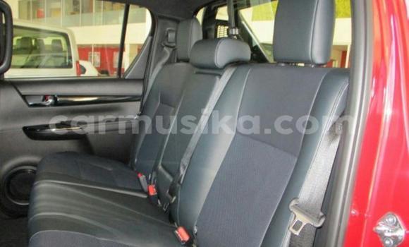 Tenga Tsaru Toyota Hilux Tsvuku Mota in Beitbridge in Matabeleland South Tenga Tsaru Toyota Hilux Tsvuku Mota in Beitbridge in Matabeleland South