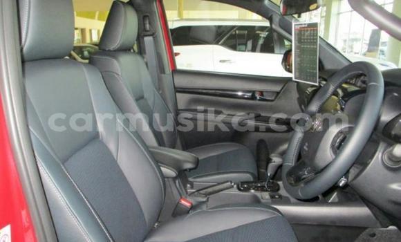 Tenga Tsaru Toyota Hilux Tsvuku Mota in Beitbridge in Matabeleland South Tenga Tsaru Toyota Hilux Tsvuku Mota in Beitbridge in Matabeleland South