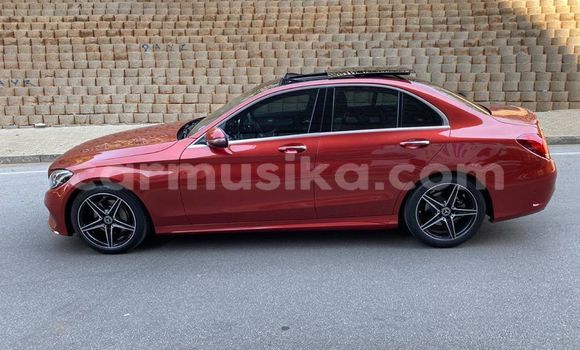 Acheter Occasion Voiture Mercedes‒Benz C–Class Rouge à Beitbridge, Matabeleland South Acheter Occasion Voiture Mercedes‒Benz C–Class Rouge à Beitbridge, Matabeleland South
