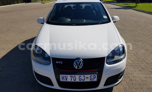 Acheter Occasion Voiture Volkswagen Golf Blanc à Beitbridge, Matabeleland South Acheter Occasion Voiture Volkswagen Golf Blanc à Beitbridge, Matabeleland South