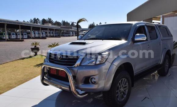 Nunua Ilio tumika Toyota Hilux Fedha Gari ndani ya Beitbridge nchini Matabeleland Kusini Nunua Ilio tumika Toyota Hilux Fedha Gari ndani ya Beitbridge nchini Matabeleland Kusini