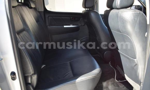 Nunua Ilio tumika Toyota Hilux Fedha Gari ndani ya Beitbridge nchini Matabeleland Kusini Nunua Ilio tumika Toyota Hilux Fedha Gari ndani ya Beitbridge nchini Matabeleland Kusini