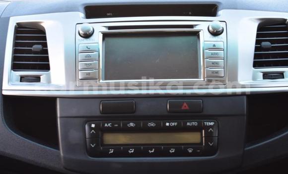 Nunua Ilio tumika Toyota Hilux Fedha Gari ndani ya Beitbridge nchini Matabeleland Kusini Nunua Ilio tumika Toyota Hilux Fedha Gari ndani ya Beitbridge nchini Matabeleland Kusini