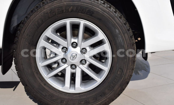 Acheter Occasion Voiture Toyota Fortuner Gris à Beitbridge, Matabeleland South Acheter Occasion Voiture Toyota Fortuner Gris à Beitbridge, Matabeleland South