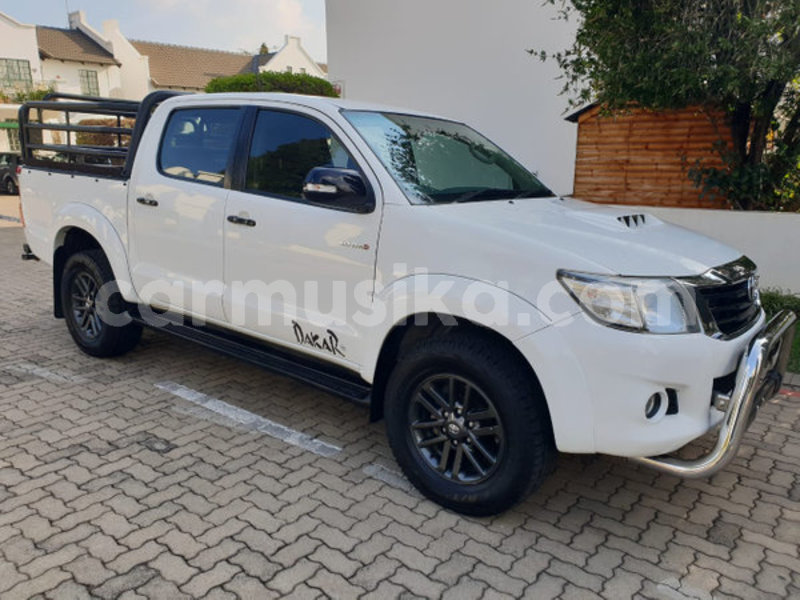 Big with watermark toyota hilux matabeleland south beitbridge 9747