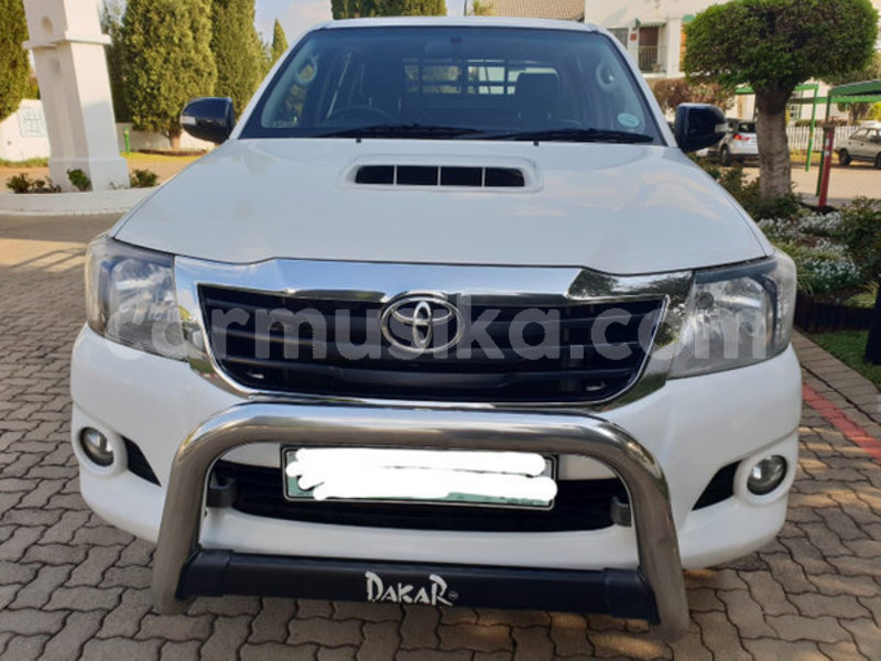 Big with watermark toyota hilux matabeleland south beitbridge 9747