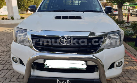 Buy Used Toyota Hilux White Car in Beitbridge in Matabeleland South Buy Used Toyota Hilux White Car in Beitbridge in Matabeleland South
