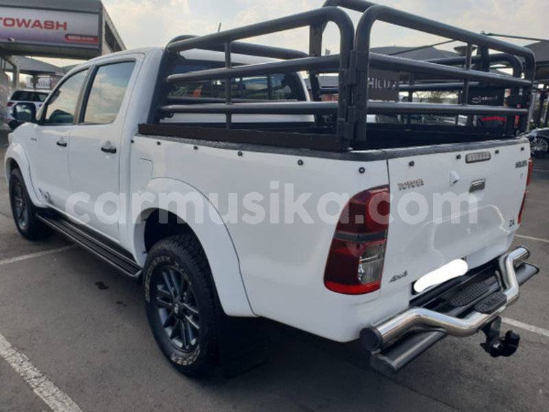 Big with watermark toyota hilux matabeleland south beitbridge 9747