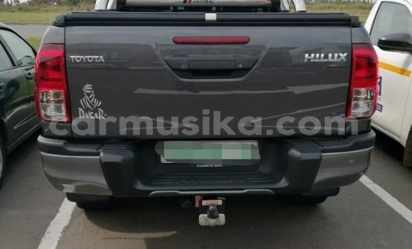 Tenga Tsaru Toyota Hilux Sirivha Mota in Beitbridge in Matabeleland South Tenga Tsaru Toyota Hilux Sirivha Mota in Beitbridge in Matabeleland South