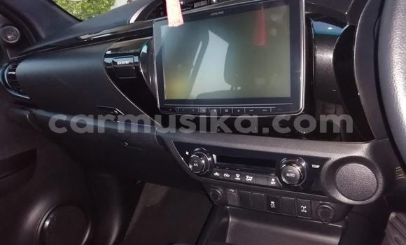 Tenga Tsaru Toyota Hilux Sirivha Mota in Beitbridge in Matabeleland South Tenga Tsaru Toyota Hilux Sirivha Mota in Beitbridge in Matabeleland South