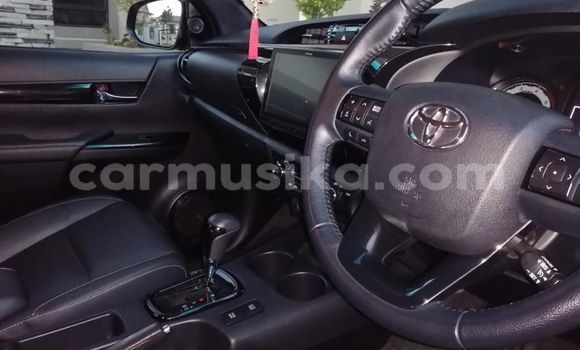 Tenga Tsaru Toyota Hilux Sirivha Mota in Beitbridge in Matabeleland South Tenga Tsaru Toyota Hilux Sirivha Mota in Beitbridge in Matabeleland South