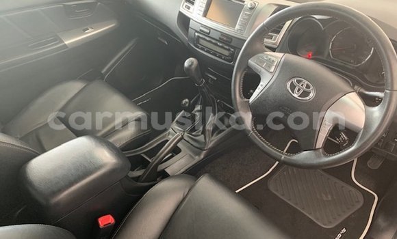 Tenga Tsaru Toyota Hilux Chena Mota in Beitbridge in Matabeleland South Tenga Tsaru Toyota Hilux Chena Mota in Beitbridge in Matabeleland South