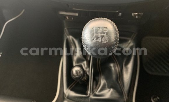 Tenga Tsaru Toyota Hilux Chena Mota in Beitbridge in Matabeleland South Tenga Tsaru Toyota Hilux Chena Mota in Beitbridge in Matabeleland South