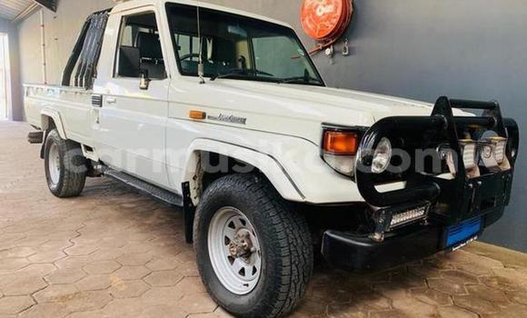 Buy Used Toyota Land Cruiser White Car in Beitbridge in Matabeleland South Buy Used Toyota Land Cruiser White Car in Beitbridge in Matabeleland South