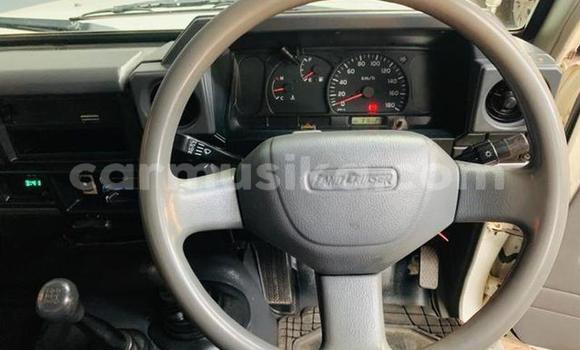Buy Used Toyota Land Cruiser White Car in Beitbridge in Matabeleland South Buy Used Toyota Land Cruiser White Car in Beitbridge in Matabeleland South