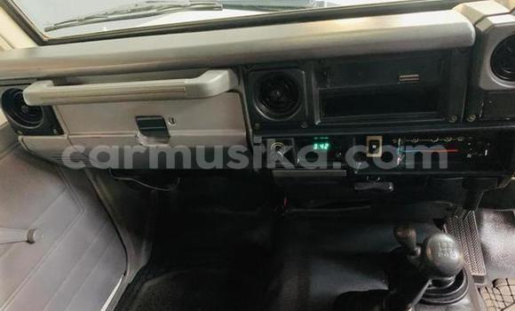 Buy Used Toyota Land Cruiser White Car in Beitbridge in Matabeleland South Buy Used Toyota Land Cruiser White Car in Beitbridge in Matabeleland South