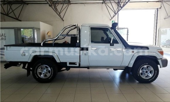 Acheter Occasion Voiture Toyota Land Cruiser Autre à Beitbridge, Matabeleland South Acheter Occasion Voiture Toyota Land Cruiser Autre à Beitbridge, Matabeleland South