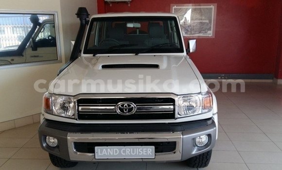 Acheter Occasion Voiture Toyota Land Cruiser Blanc à Beitbridge, Matabeleland South Acheter Occasion Voiture Toyota Land Cruiser Blanc à Beitbridge, Matabeleland South