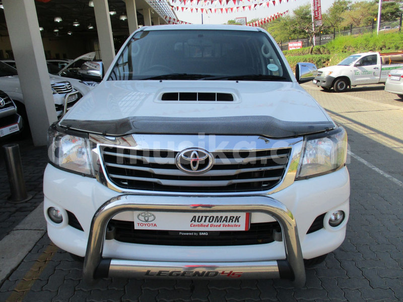 Big with watermark toyota hilux matabeleland south beitbridge 9754