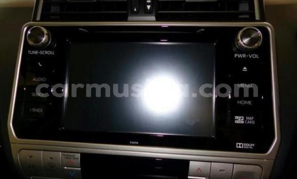 Nunua Ilio tumika Toyota Land Cruiser Prado Nyeupe Gari ndani ya Beitbridge nchini Matabeleland Kusini Nunua Ilio tumika Toyota Land Cruiser Prado Nyeupe Gari ndani ya Beitbridge nchini Matabeleland Kusini