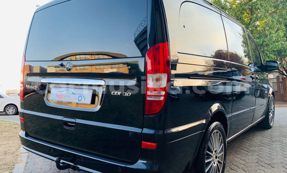 Nunua Ilio tumika Mercedes‒Benz Viano Nyeusi Gari ndani ya Beitbridge nchini Matabeleland Kusini Nunua Ilio tumika Mercedes‒Benz Viano Nyeusi Gari ndani ya Beitbridge nchini Matabeleland Kusini