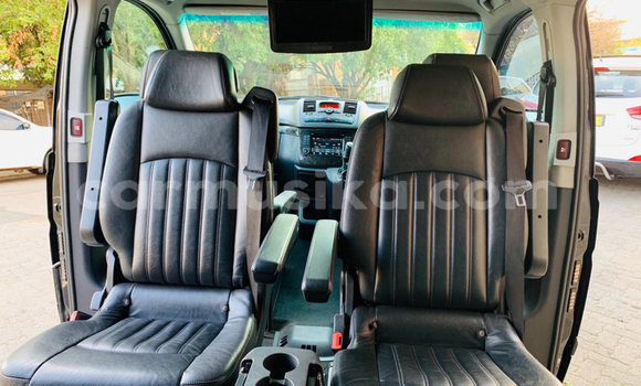 Nunua Ilio tumika Mercedes‒Benz Viano Nyeusi Gari ndani ya Beitbridge nchini Matabeleland Kusini Nunua Ilio tumika Mercedes‒Benz Viano Nyeusi Gari ndani ya Beitbridge nchini Matabeleland Kusini