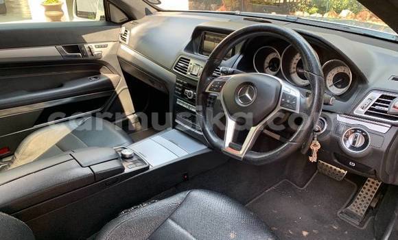 Nunua Ilio tumika Mercedes‒Benz E-klasse AMG Fedha Gari ndani ya Beitbridge nchini Matabeleland Kusini Nunua Ilio tumika Mercedes‒Benz E-klasse AMG Fedha Gari ndani ya Beitbridge nchini Matabeleland Kusini