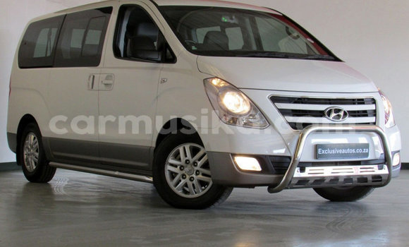 Buy Used Hyundai H1 White Car in Beitbridge in Matabeleland South Buy Used Hyundai H1 White Car in Beitbridge in Matabeleland South