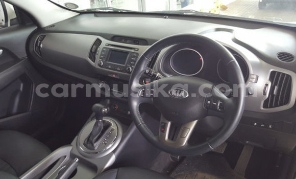 Buy Used Kia Sportage White Car in Beitbridge in Matabeleland South Buy Used Kia Sportage White Car in Beitbridge in Matabeleland South