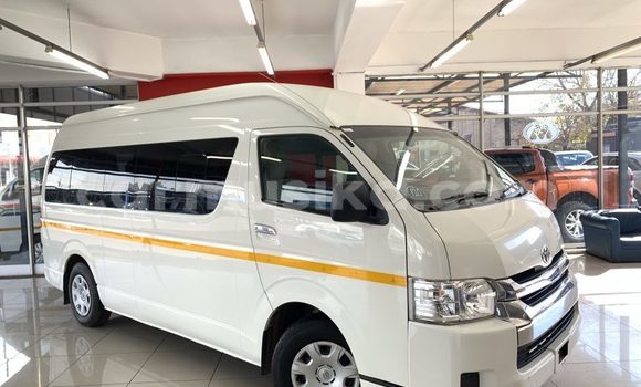 Nunua Ilio tumika Toyota Hiace Nyeupe Gari ndani ya Beitbridge nchini Matabeleland Kusini Nunua Ilio tumika Toyota Hiace Nyeupe Gari ndani ya Beitbridge nchini Matabeleland Kusini