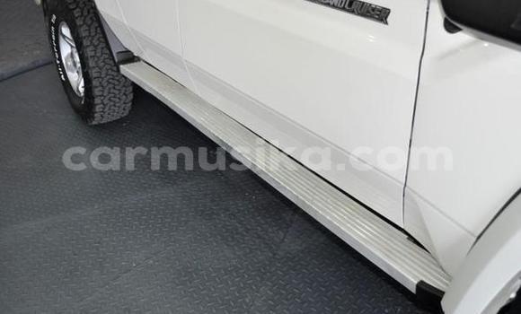 Buy Used Toyota Land Cruiser White Car in Beitbridge in Matabeleland South Buy Used Toyota Land Cruiser White Car in Beitbridge in Matabeleland South