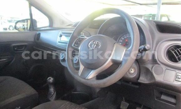 Buy Used Toyota Yaris Red Car in Beitbridge in Matabeleland South Buy Used Toyota Yaris Red Car in Beitbridge in Matabeleland South