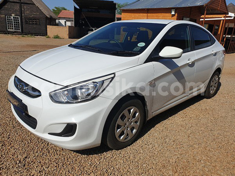 Big with watermark hyundai accent matabeleland south beitbridge 9779