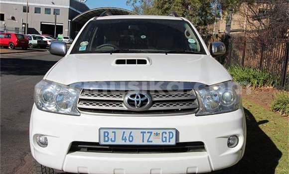 Buy Used Toyota Fortuner White Car in Beitbridge in Matabeleland South Buy Used Toyota Fortuner White Car in Beitbridge in Matabeleland South